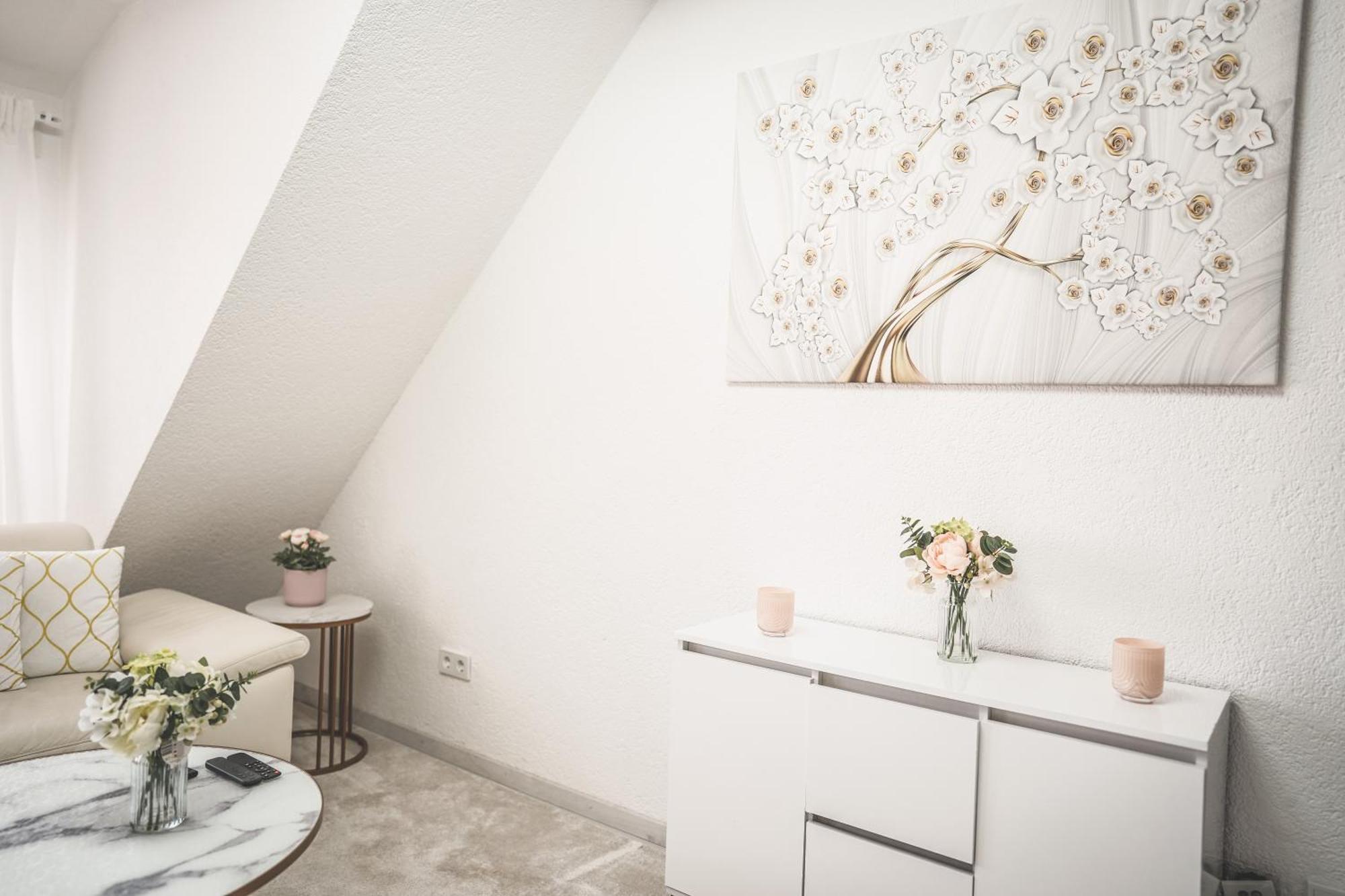Luxus Maisonette Wohnung Am See, Wehome Premium Sankt Leon-Rot Exterior photo